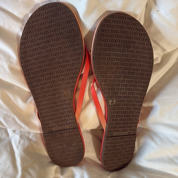 tkees - Picture 2 of 2